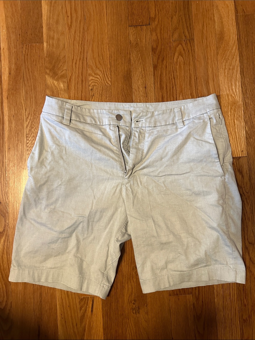 lululemon athletica Light Gray Men's Flat-Front Shorts